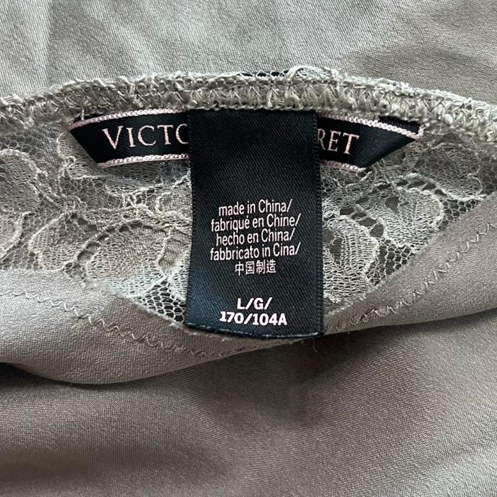 Victoria's Secret‎ nude Satin Chemise with Lace size Large - Picture 4 of 8